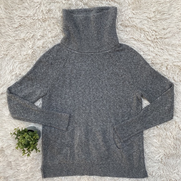 Loft Turtleneck Sweater π Gray - Picture 5 of 16